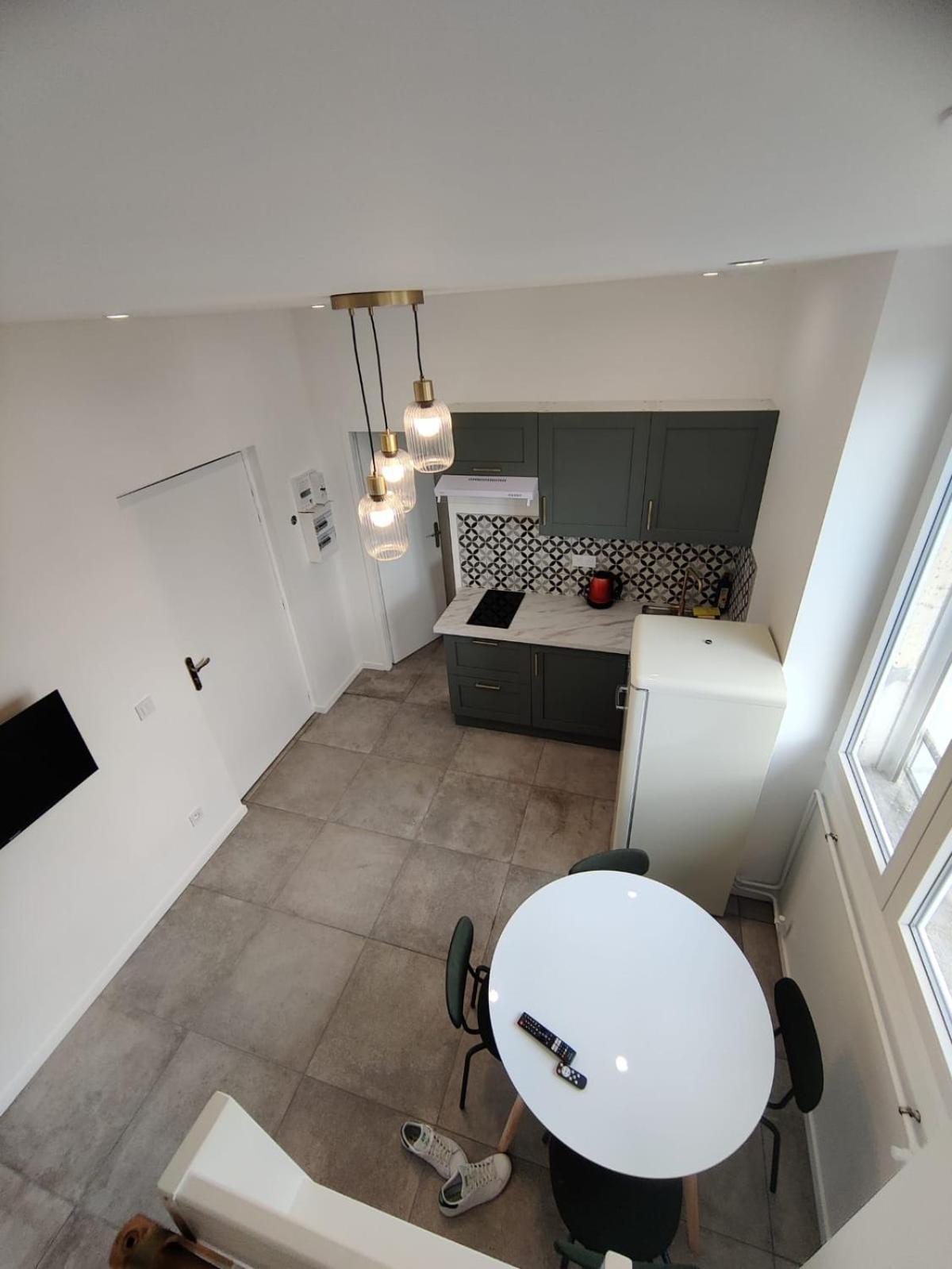 Apartmán Loft Chic Avec Mezzanine Contemporaine Vénissieux Exteriér fotografie
